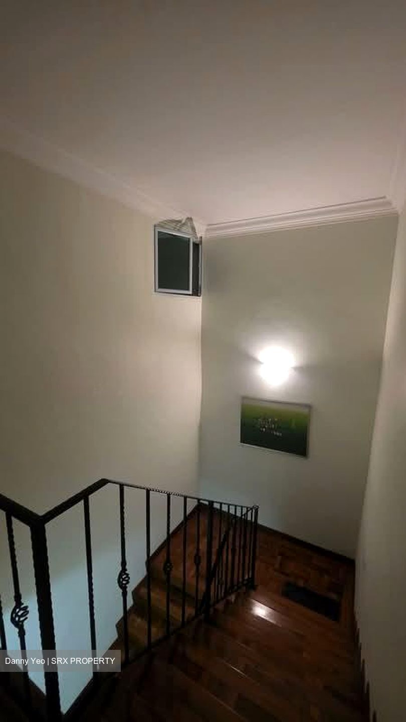 Liria Terrace (D17), Terrace #560404271